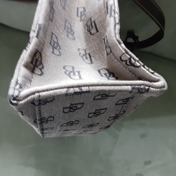 Dooney & Bourke Handbag - Picture 7 of 9